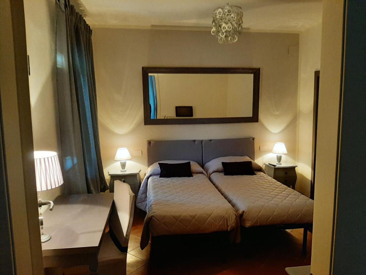 B&B Principe Calaf 3 Lucca Exterior photo